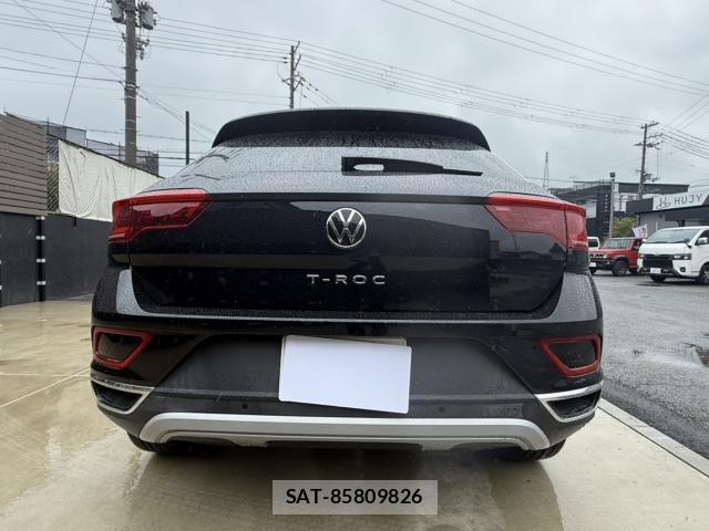 VolksWagen T-ROC 2022-11 7913059-12