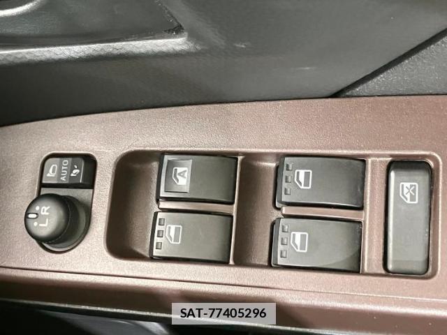 Toyota TANK 2018-10 7914413-17
