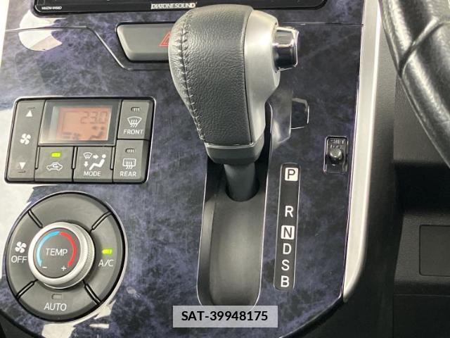 Daihatsu TANTO 2018-02 7915320-17