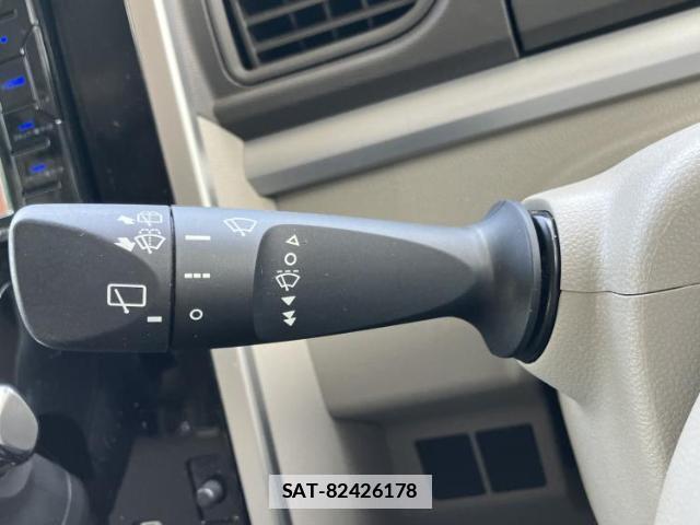 Daihatsu TANTO 2018-03 7917001-13