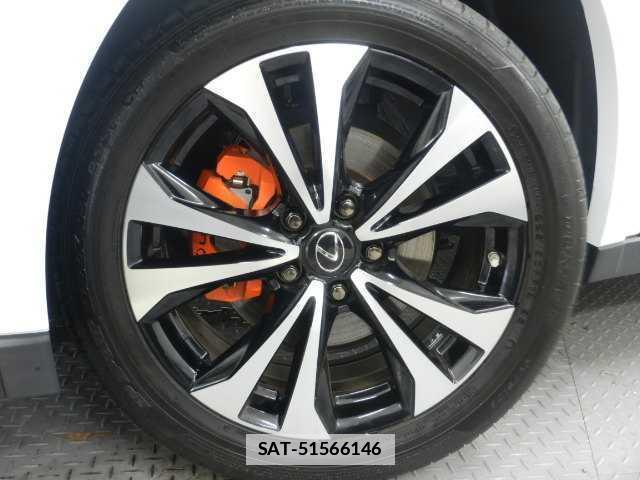 Lexus UX 2023-08 7915490-15