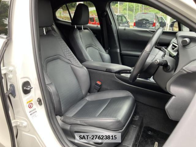 Lexus UX 2019-09 7916736-3