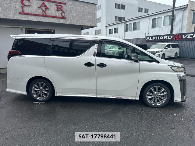 Toyota VELLFIRE 2020-11 7916441-18