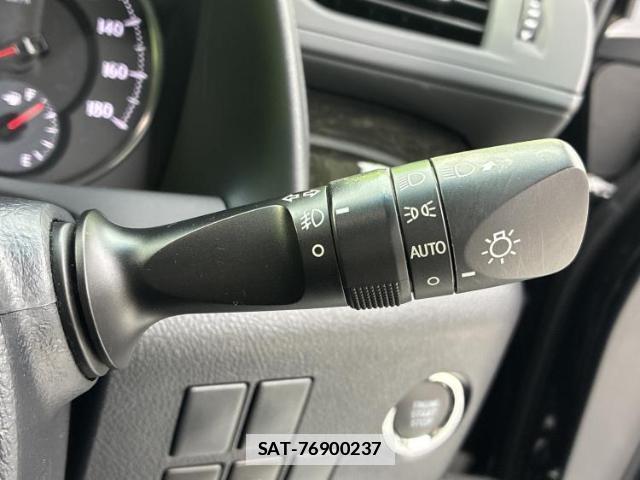 Toyota VELLFIRE 2015-05 7916836-15