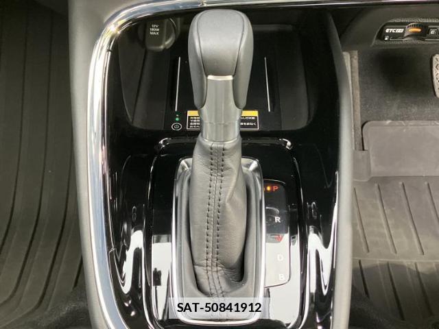 Honda VEZEL 2024-01 7913228-16