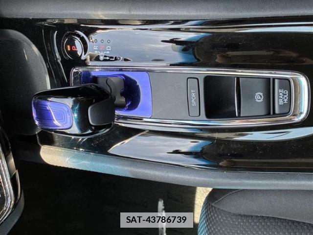 Honda VEZEL 2018-01 7917123-12