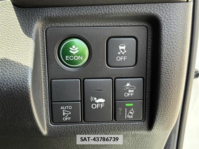 Honda VEZEL 2018-01 7917123-14