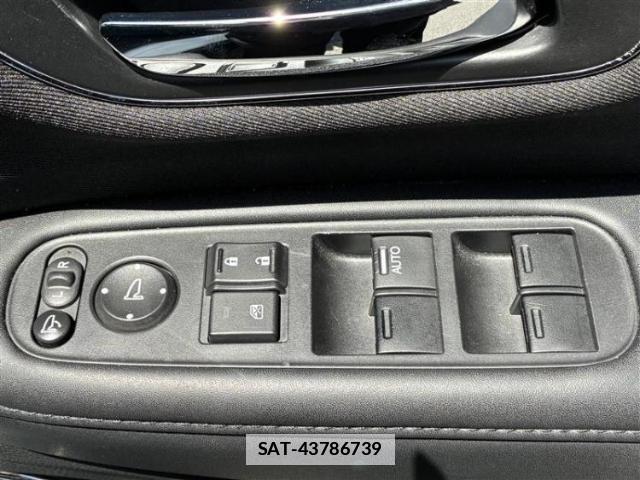 Honda VEZEL 2018-01 7917123-16