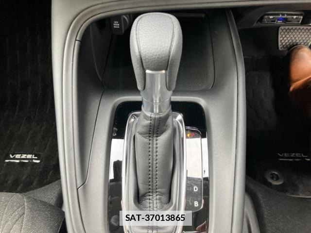Honda VEZEL 2022-12 7917129-16
