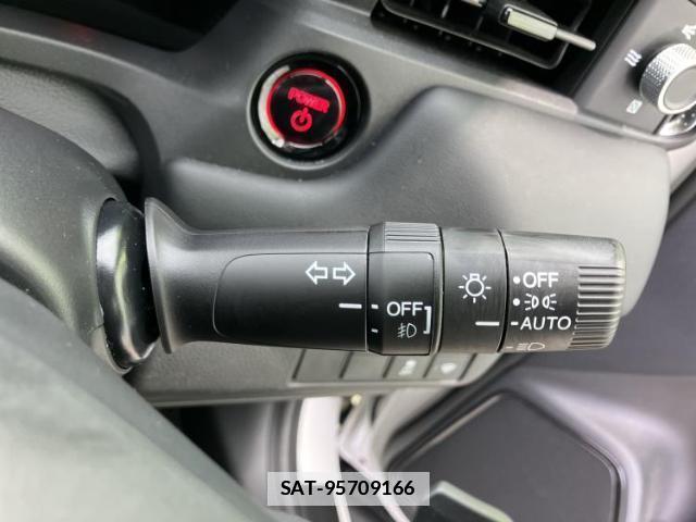 Honda VEZEL 2023-08 7917196-15