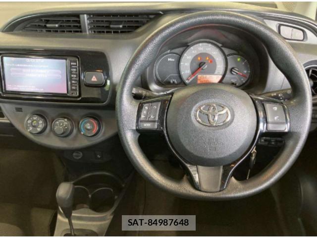Toyota VITZ 2017-09 7914919-2