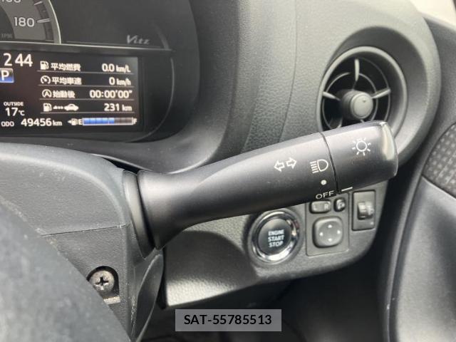 Toyota VITZ 2017-08 7916304-16