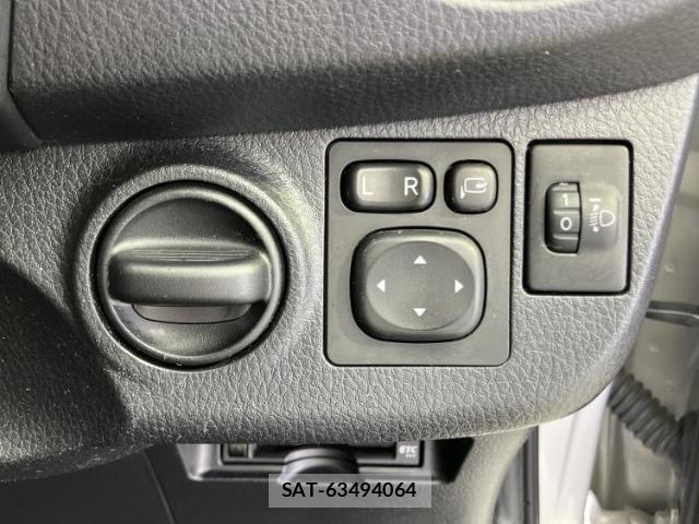 Toyota VITZ 2020-02 7917078-15