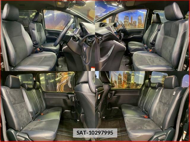 Toyota VOXY 2021-10 7912984-6