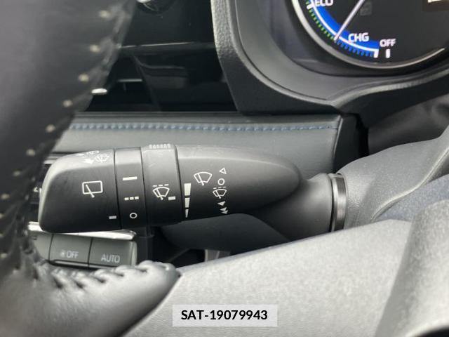 Toyota VOXY 2023-05 7913004-15