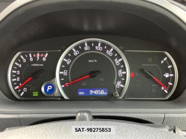Toyota VOXY 2017-04 7913082-12