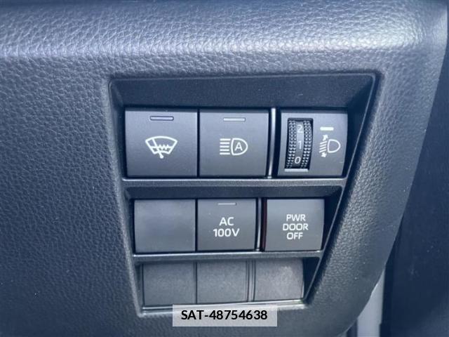 Toyota VOXY 2024-08 7913395-14