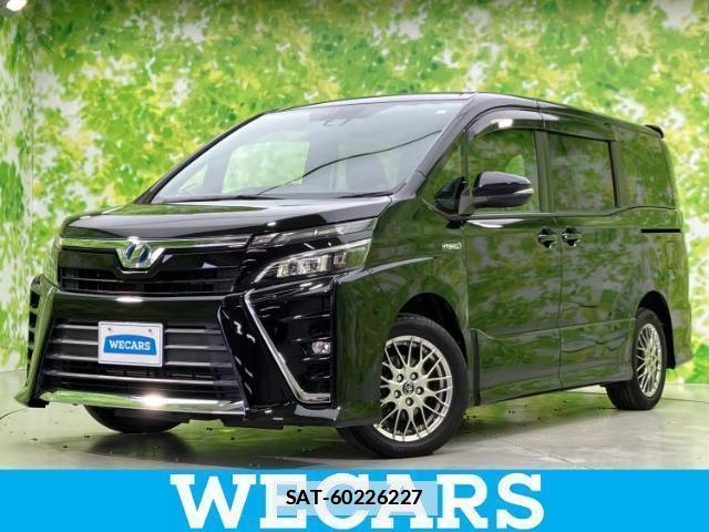 Toyota VOXY 2017-07 7913815-0