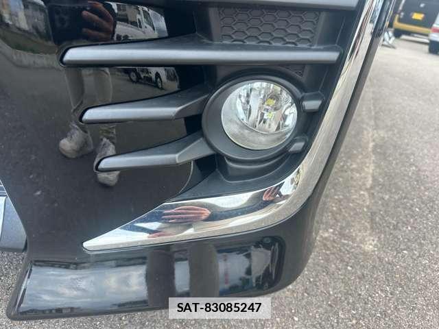 Toyota VOXY 2015-03 7913879-14