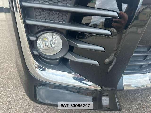 Toyota VOXY 2015-03 7913879-16