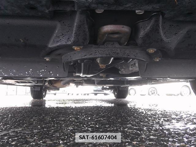 Toyota VOXY 2017-12 7914183-9