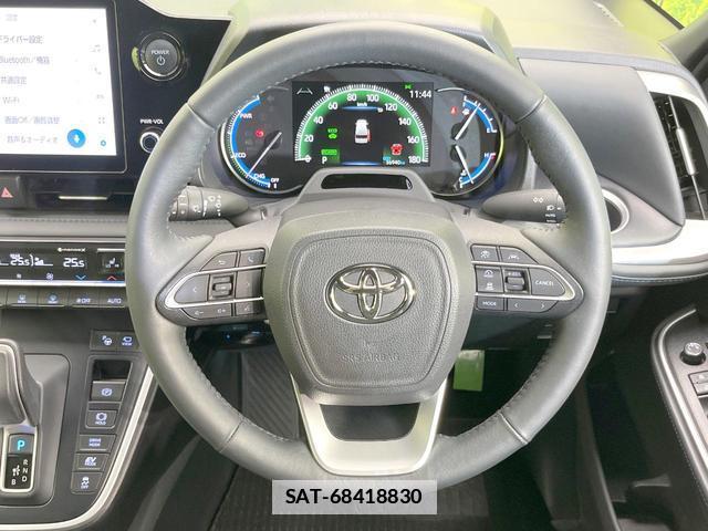 Toyota VOXY 2024-02 7914478-11
