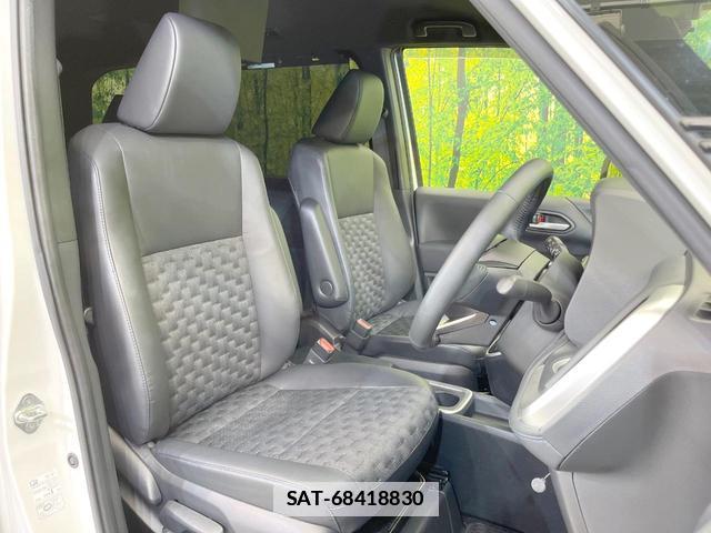 Toyota VOXY 2024-02 7914478-7