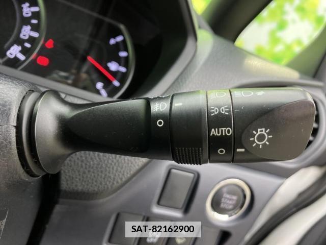Toyota VOXY 2014-06 7915124-15