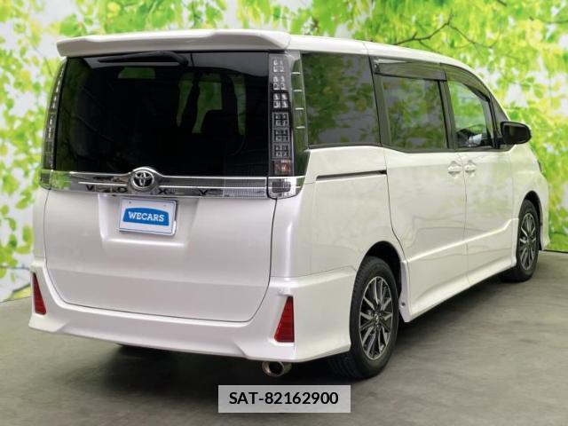 Toyota VOXY 2014-06 7915124-2