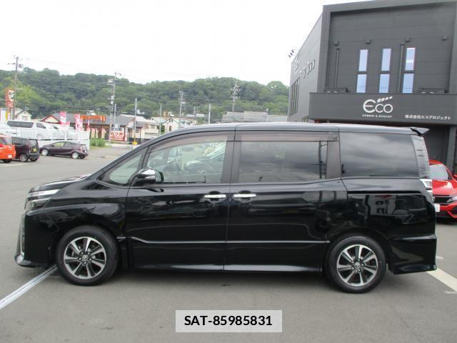 Toyota VOXY 2019-06 7915158-11