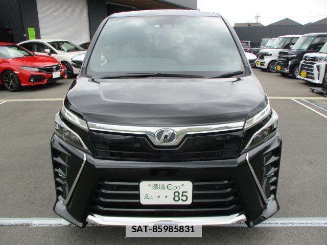 Toyota VOXY 2019-06 7915158-6