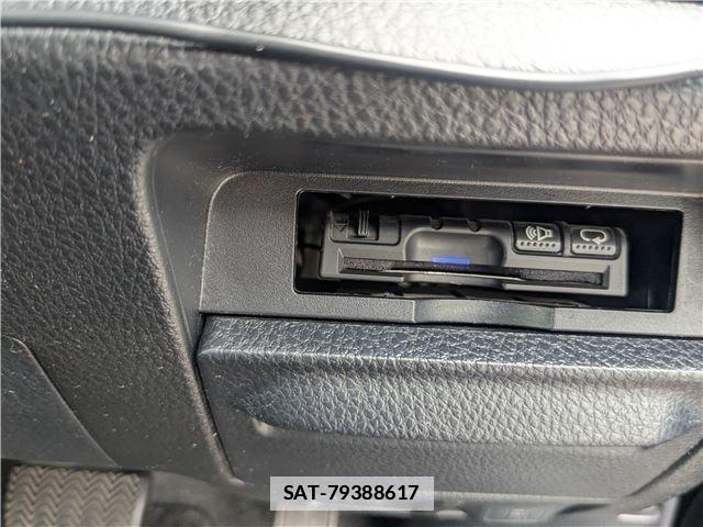 Toyota VOXY 2014-08 7915314-19