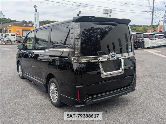 Toyota VOXY 2014-08 7915314-3