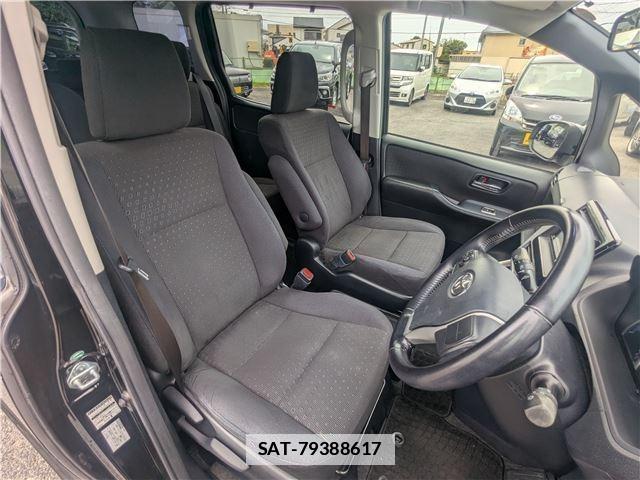 Toyota VOXY 2014-08 7915314-8