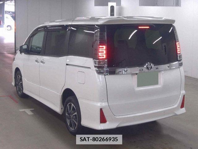 Toyota VOXY 2021-04 7915432-1