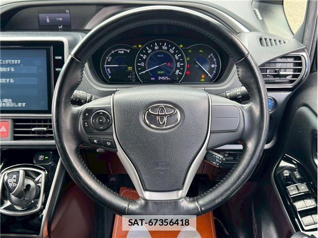Toyota VOXY 2019-06 7915944-12