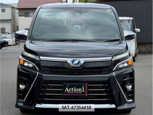 Toyota VOXY 2019-06 7915944-2