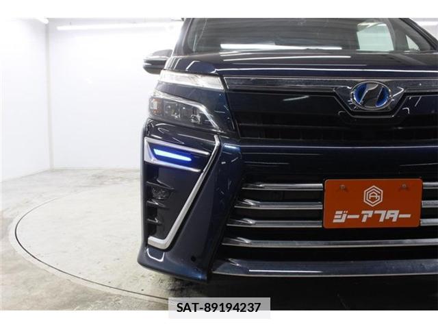 Toyota VOXY 2019-12 7916300-15