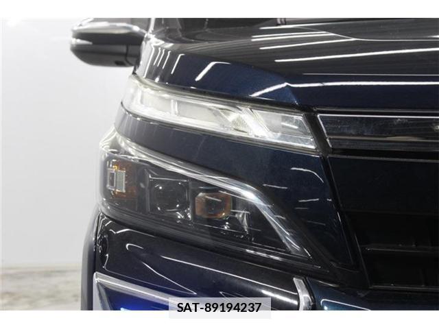 Toyota VOXY 2019-12 7916300-16