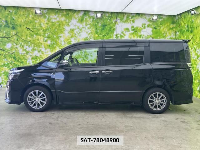 Toyota VOXY 2019-01 7916732-1