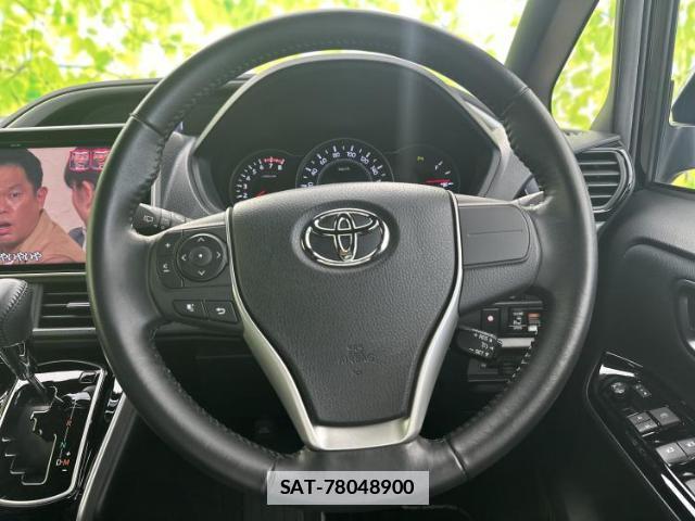 Toyota VOXY 2019-01 7916732-14