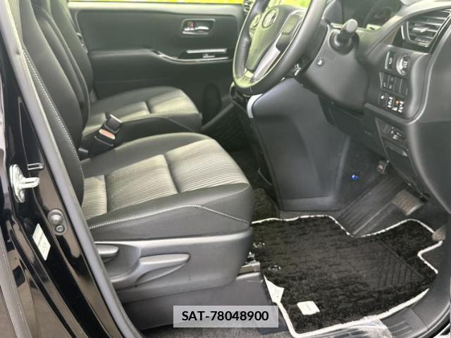 Toyota VOXY 2019-01 7916732-3
