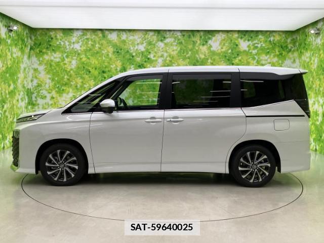 Toyota VOXY 2026-02 7916750-1