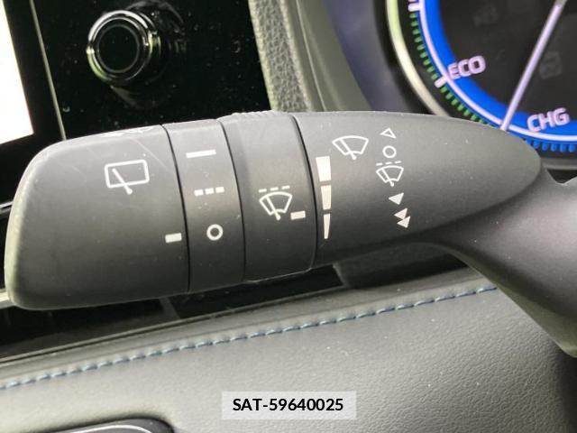 Toyota VOXY 2026-02 7916750-17