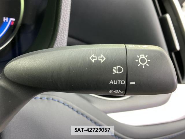 Toyota VOXY 2022-12 7916820-15