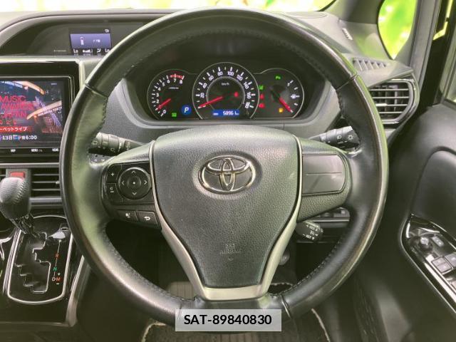 Toyota VOXY 2020-12 7916842-14