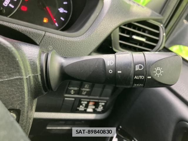 Toyota VOXY 2020-12 7916842-15