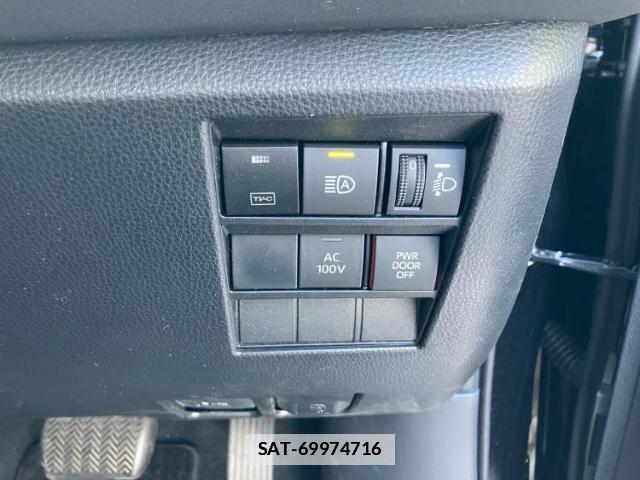 Toyota VOXY 2025-02 7916844-12