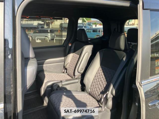Toyota VOXY 2025-02 7916844-5