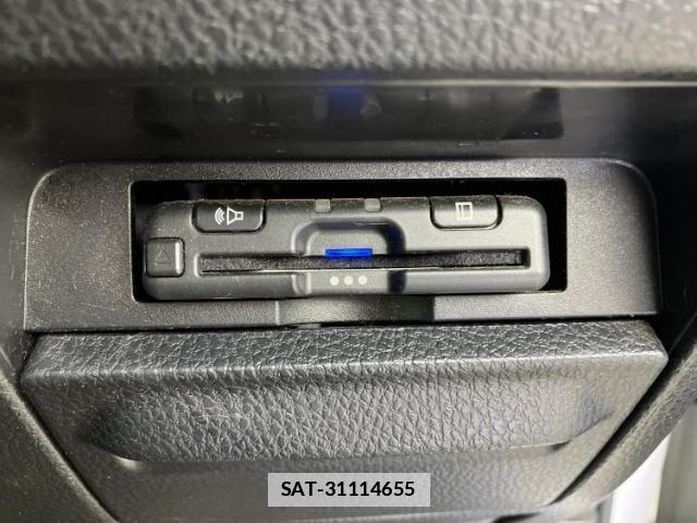 Toyota VOXY 2020-03 7916961-17